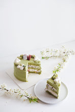 Load image into Gallery viewer, Matcha with Red Bean
